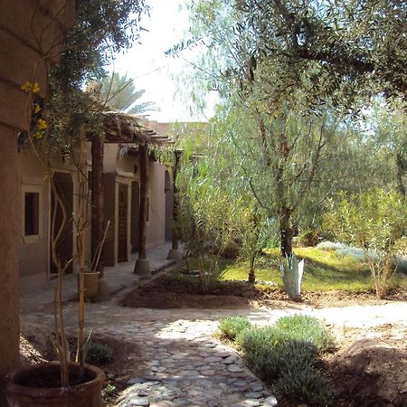 Dar Lorkam Bed & Breakfast Skoura Bagian luar foto