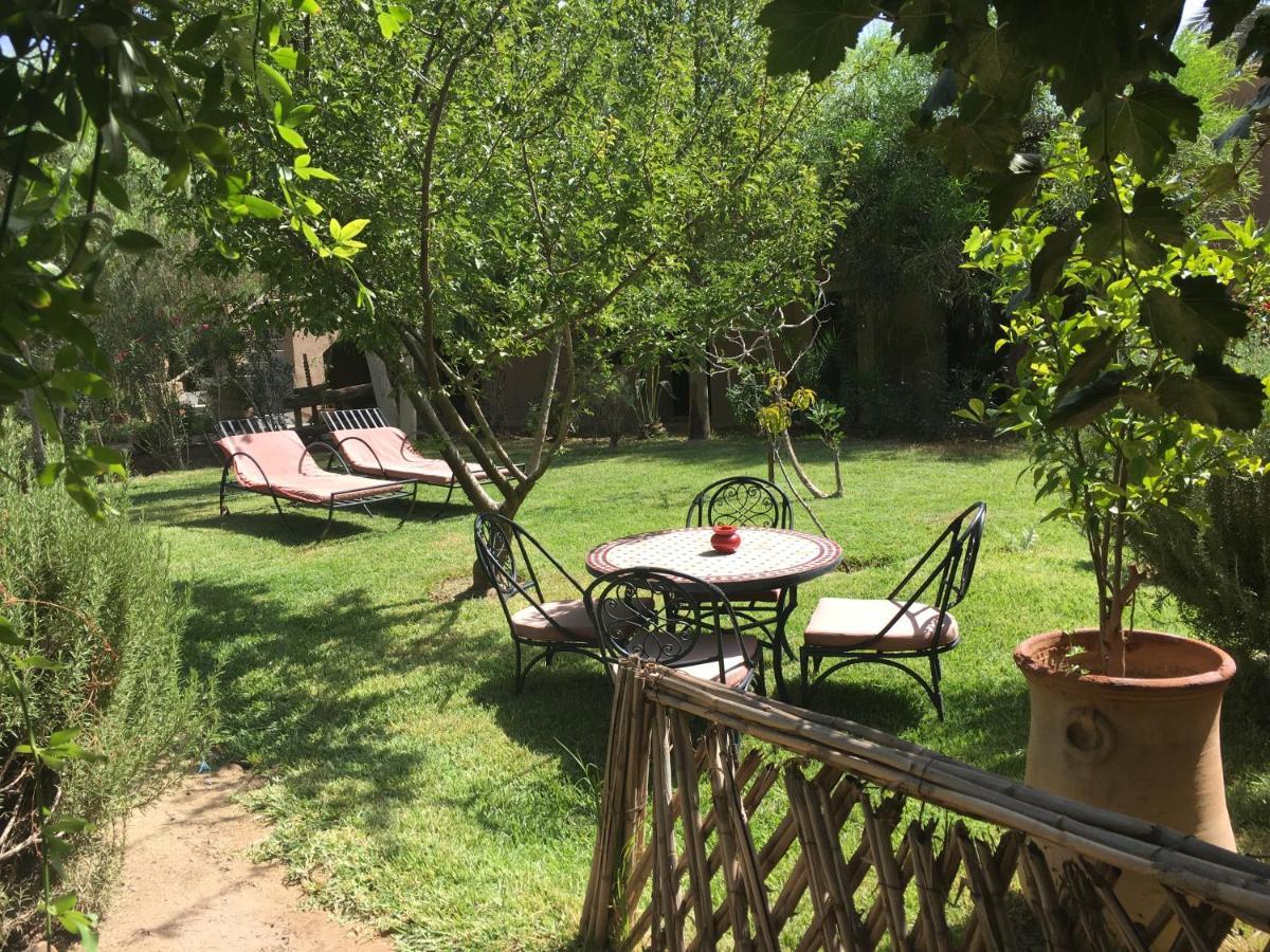 Dar Lorkam Bed & Breakfast Skoura Bagian luar foto
