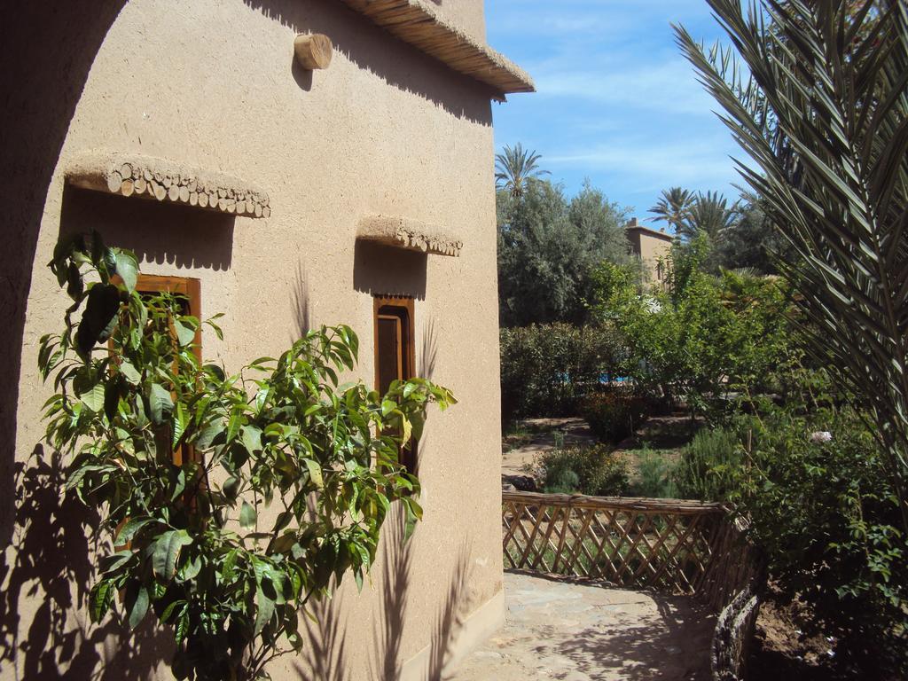 Dar Lorkam Bed & Breakfast Skoura Bagian luar foto